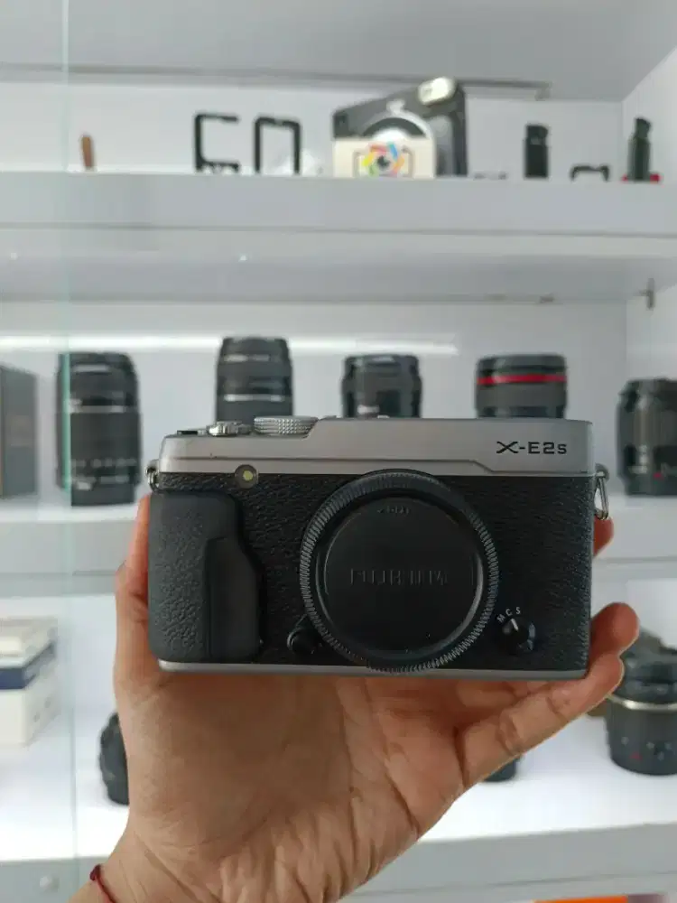 FUJI XE2S BODY ONLY MULUS NO MINUS