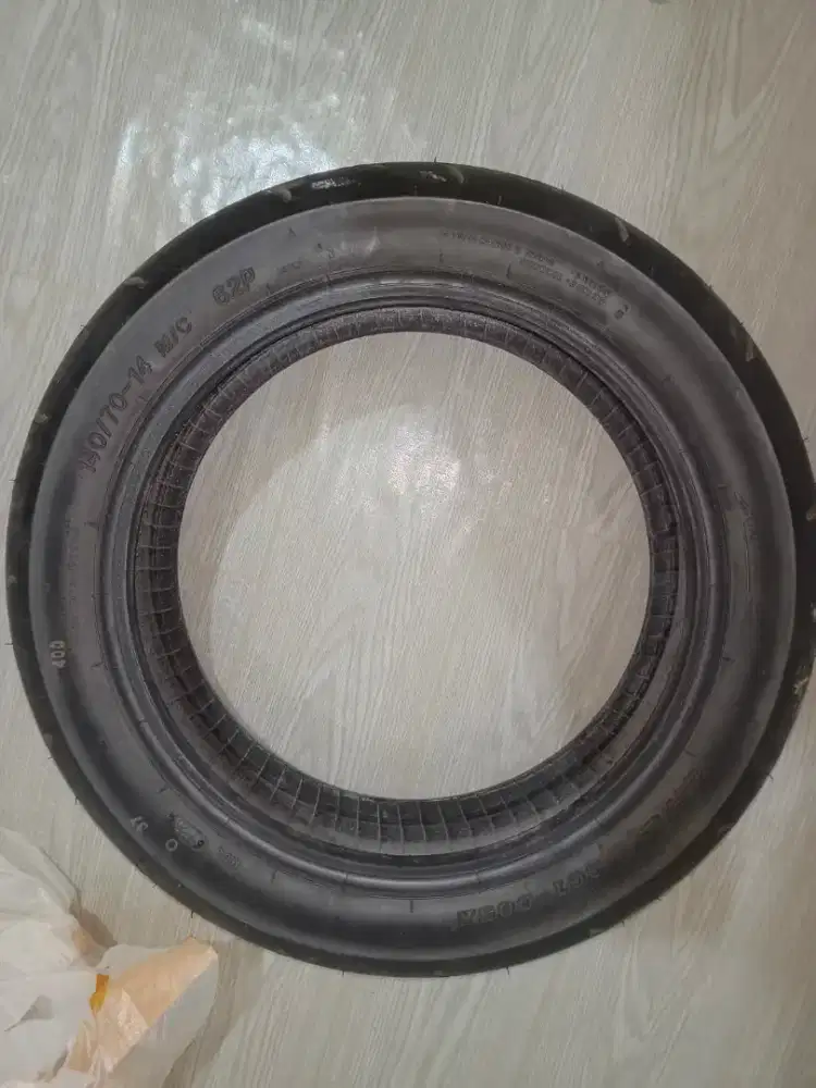 Ban Aerox 140/70-14, tipe SCT-005R Tubeless