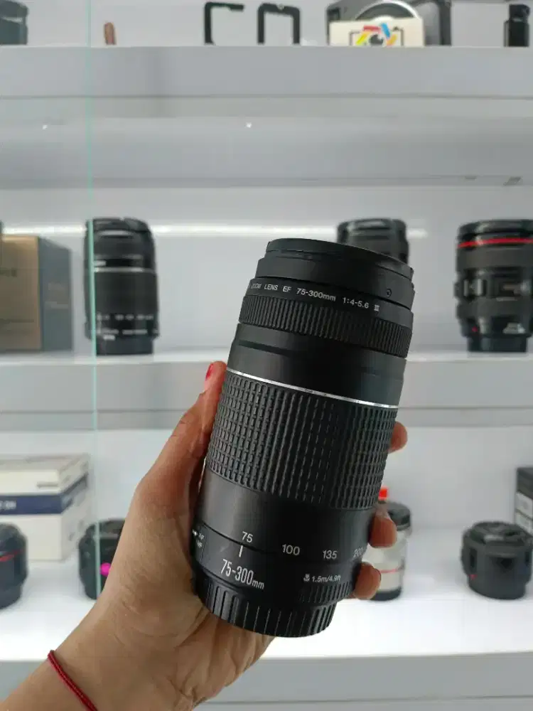 LENSA TELE CANON 75 300MM III SIAP PAKAI