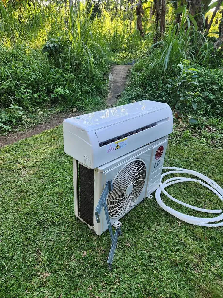 Dijual AC bekas like brand new