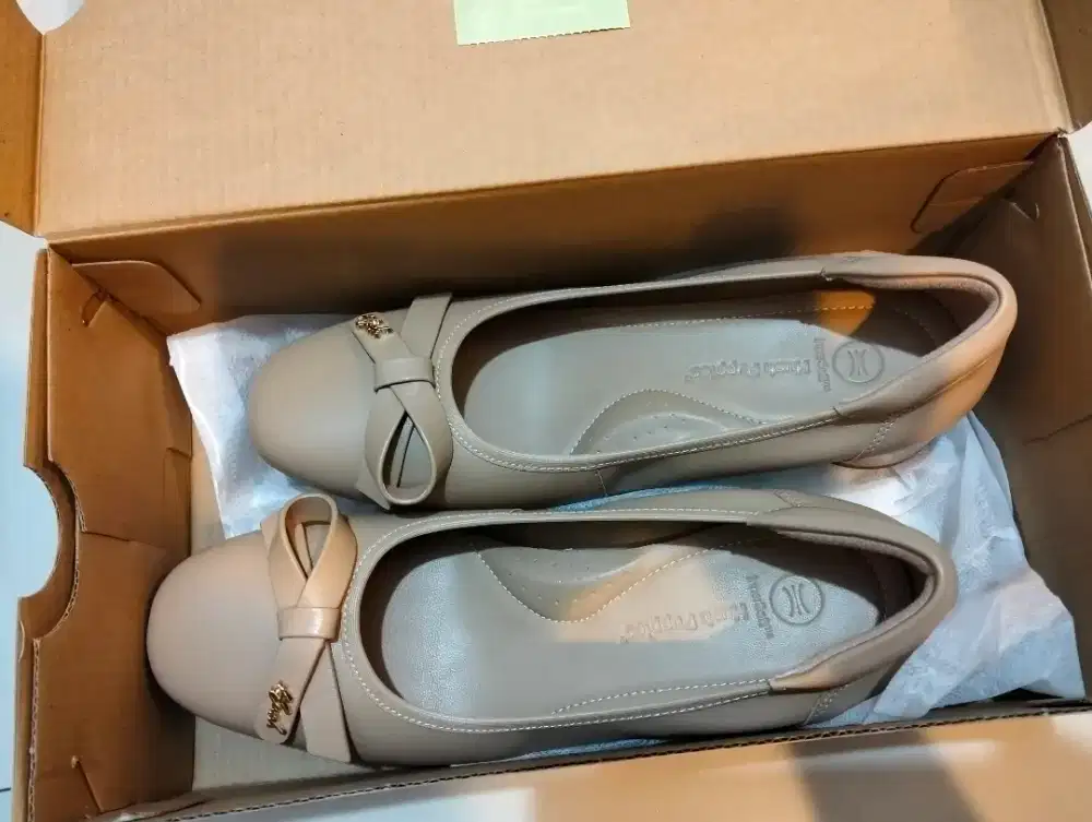 Sepatu Hush Puppies