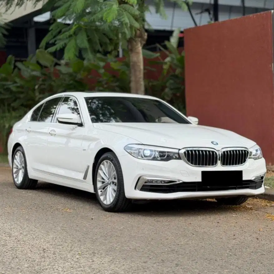 (CASH) BMW 530i G30 2017