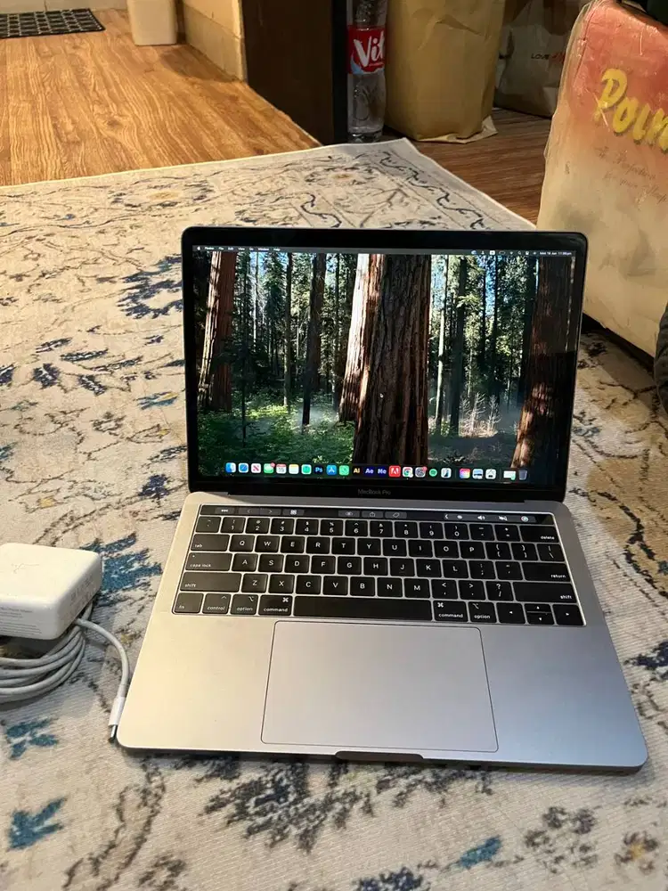 Macbook Pro Touchbar 13 inch 2018 Core i7 - 2,7GHz RAM 16GB / 512GB