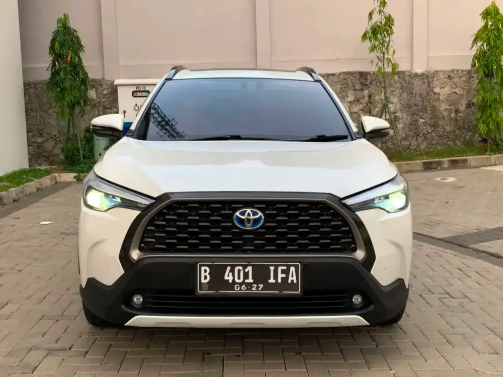 TOYOTA COROLLA CROSS 1.8 HYBRID AT 2022 PUTIH