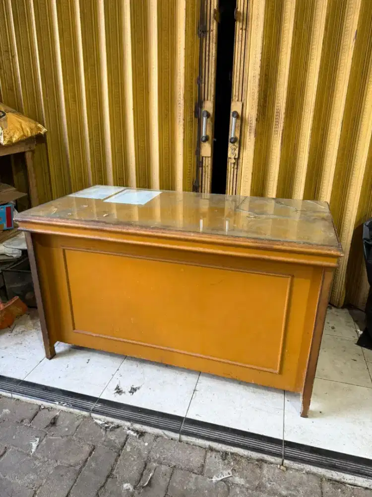 Meja Kasir Kayu