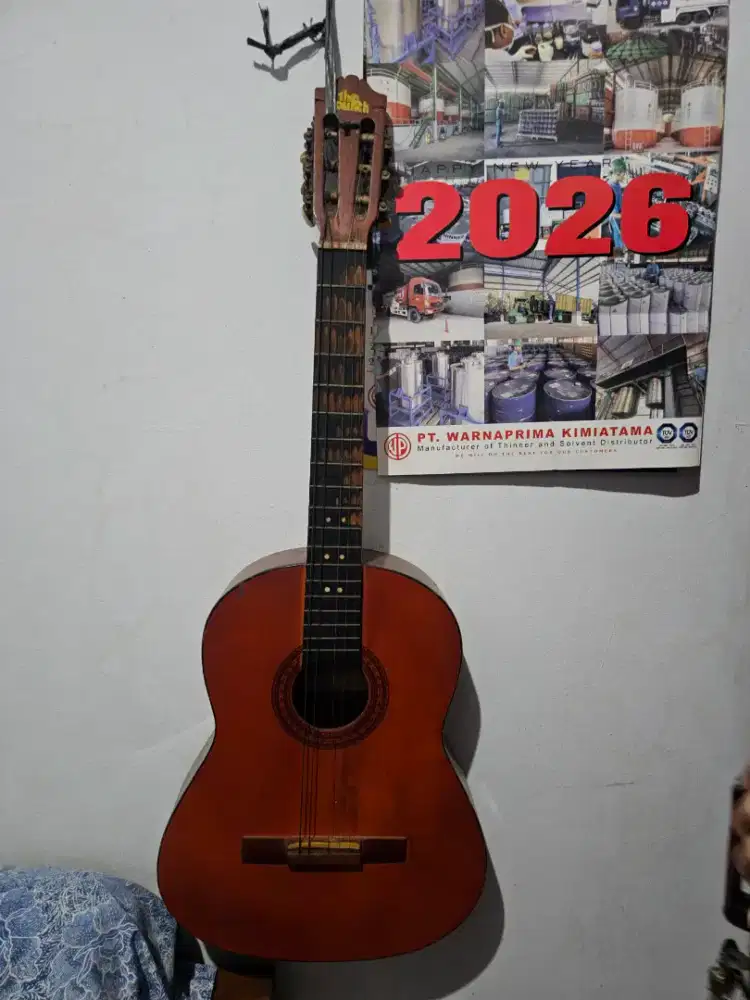 Gitar yamaha CG 235