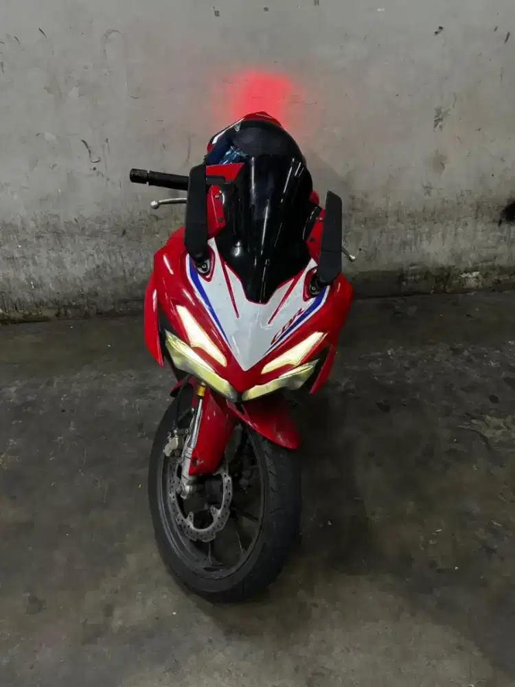 Honda CBR 150R ABS Tricolor 2023