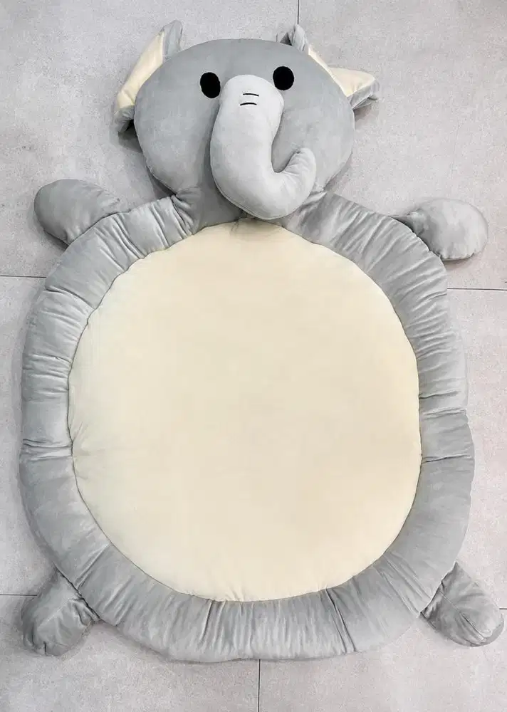 Tempat bermain dan rebahan bayi empuk