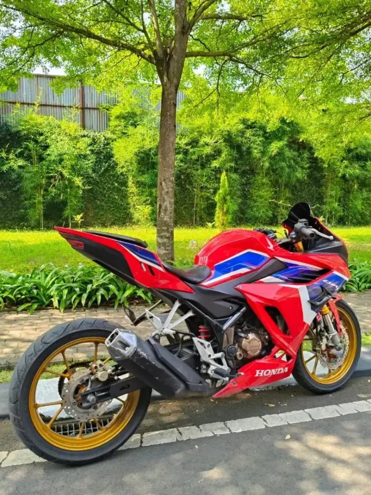 Motor CBR150R di jual