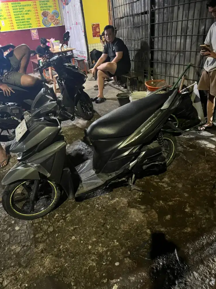 jual ajah soalnya lagi bu duit