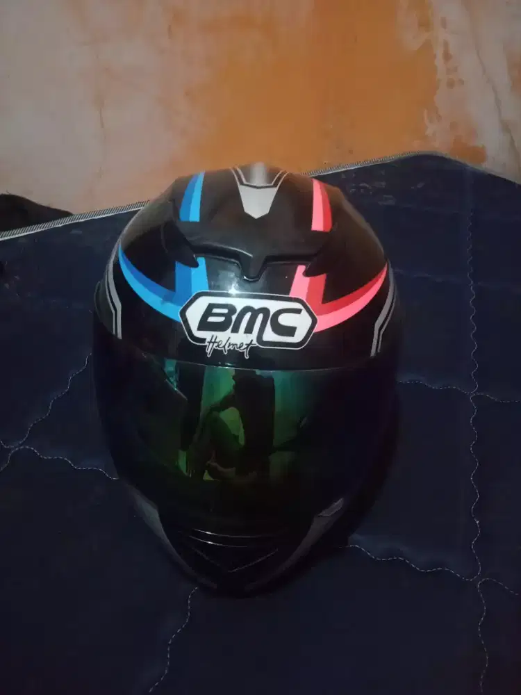 Yang minat aja,jual helem gak kepake