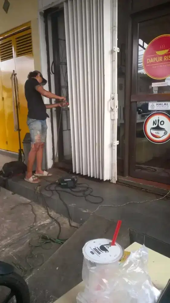 Tukang Rolling door