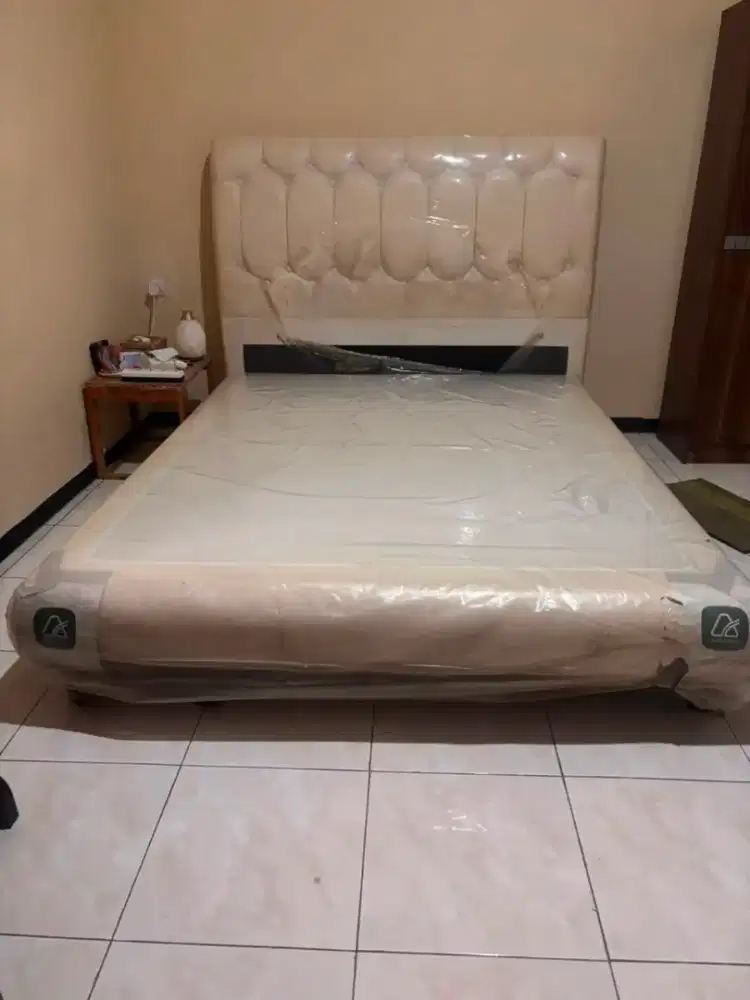 Dipan kasur merk airland