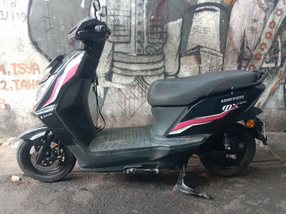 UNITED MX1200 MOTOR LISTRIK