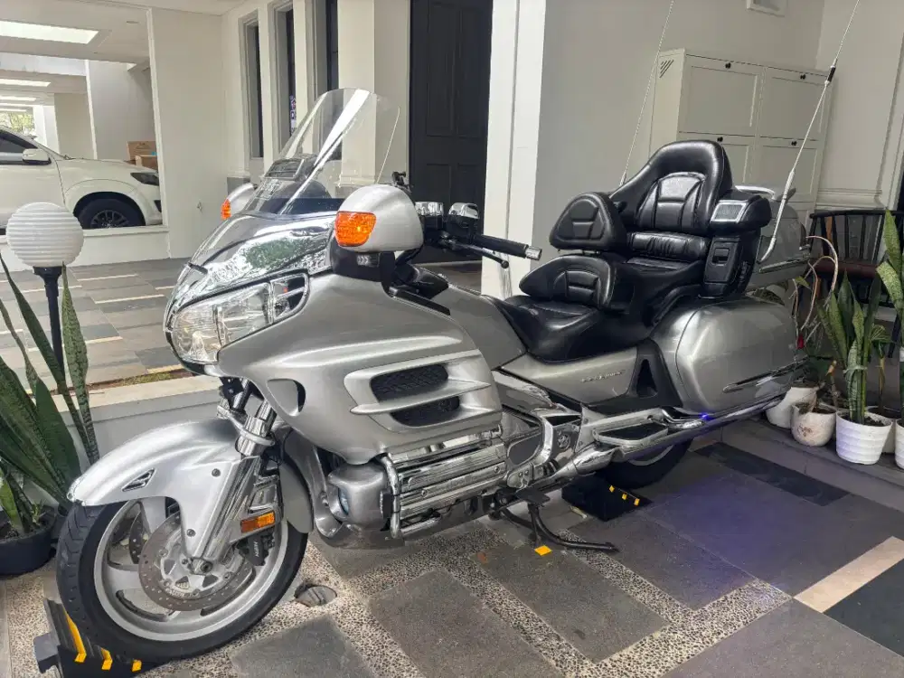 Honda Goldwing 2005 Full Paper sangat istimewa