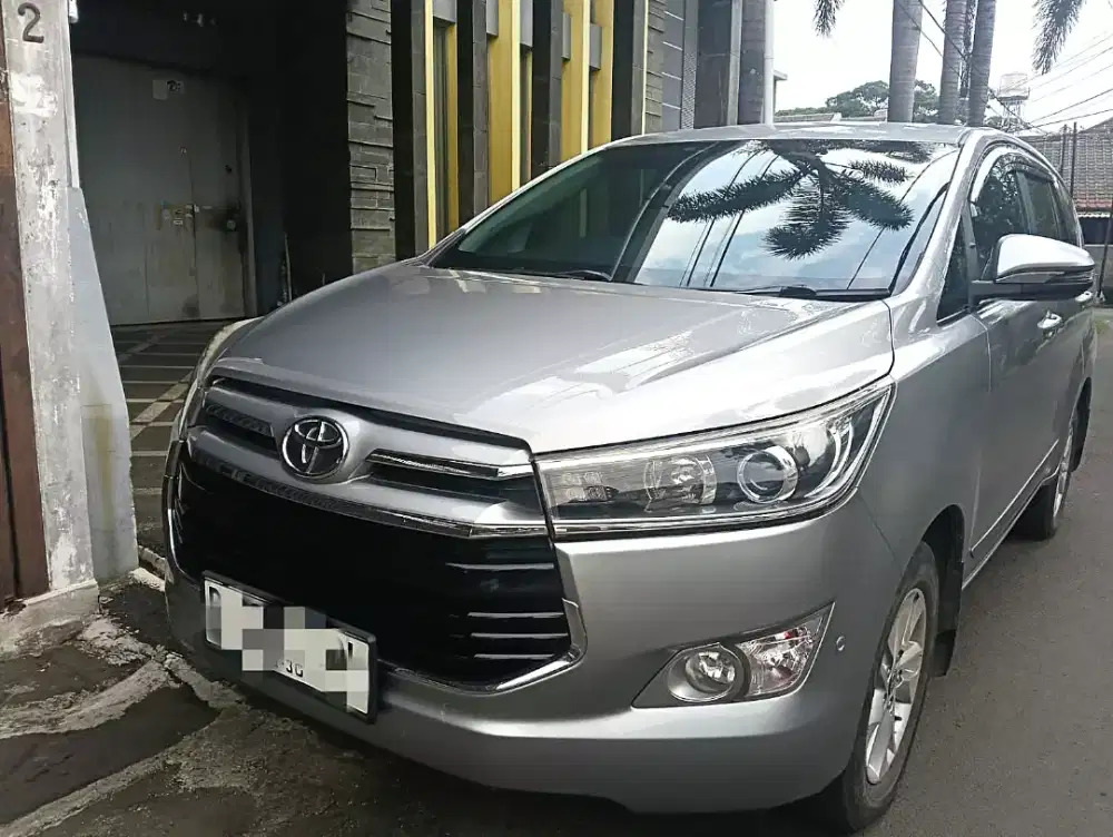 Innova 2.4 V Diesel Matic'2020/19 Istimewa