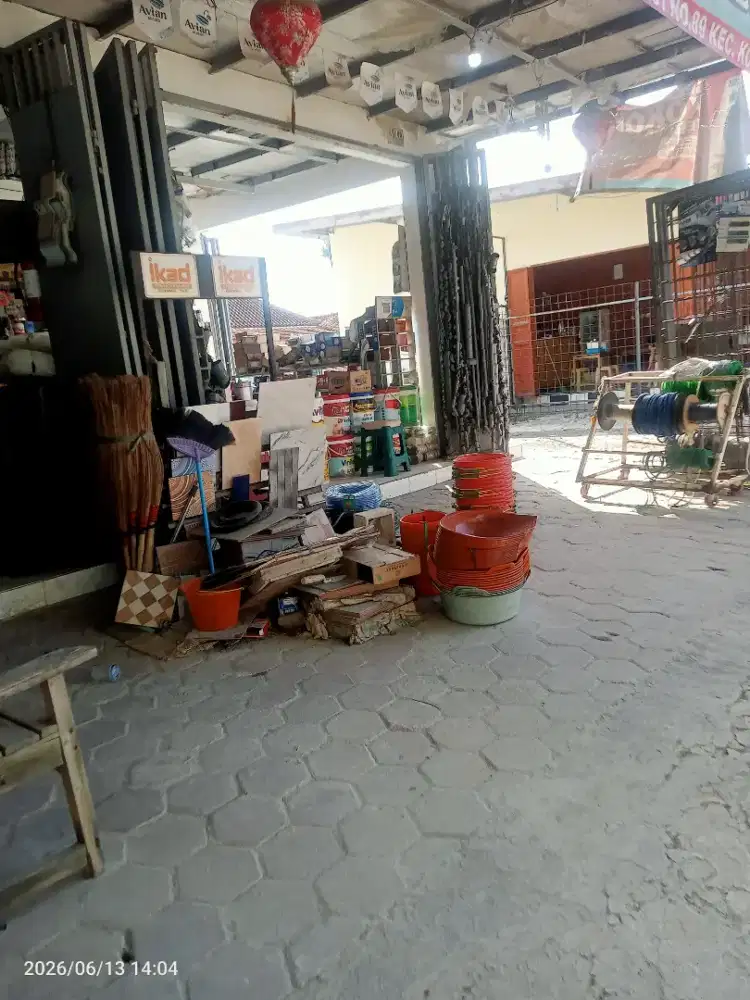 Cari pakaian bekas buat anak perempuan