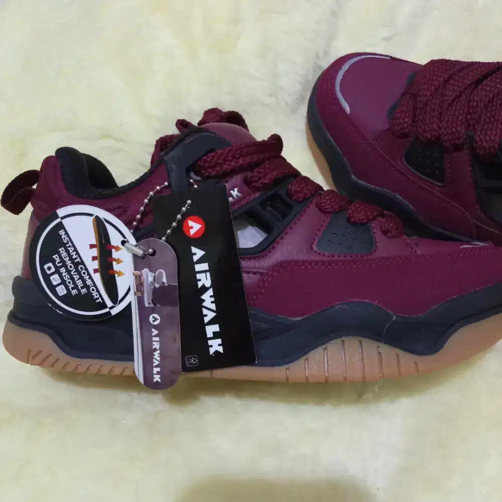 Sepatu Airwalk Easley Maroon