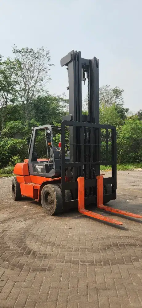 Forklift Toyota 7 Ton,Matic,Tiang Threelift 8 Meter,14Z-II,Tahun 2010