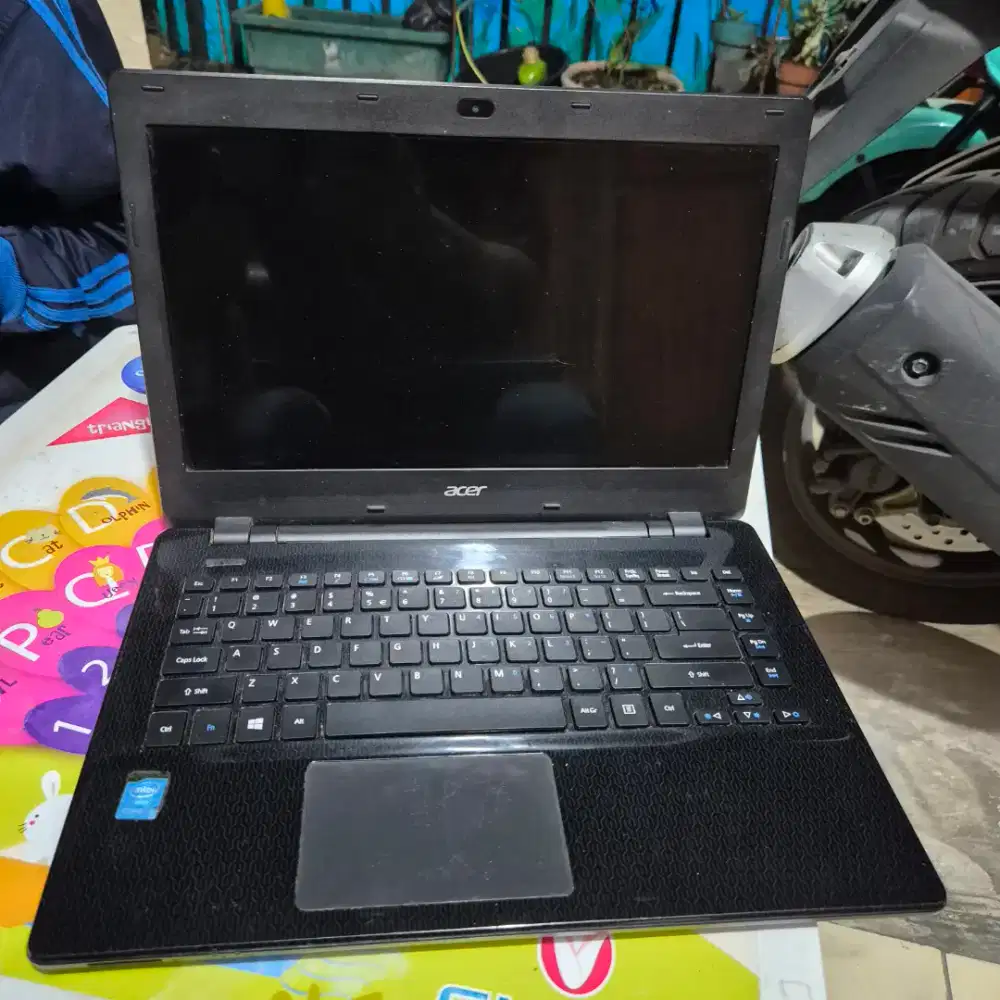 Laptop Acer Aspire E5-471