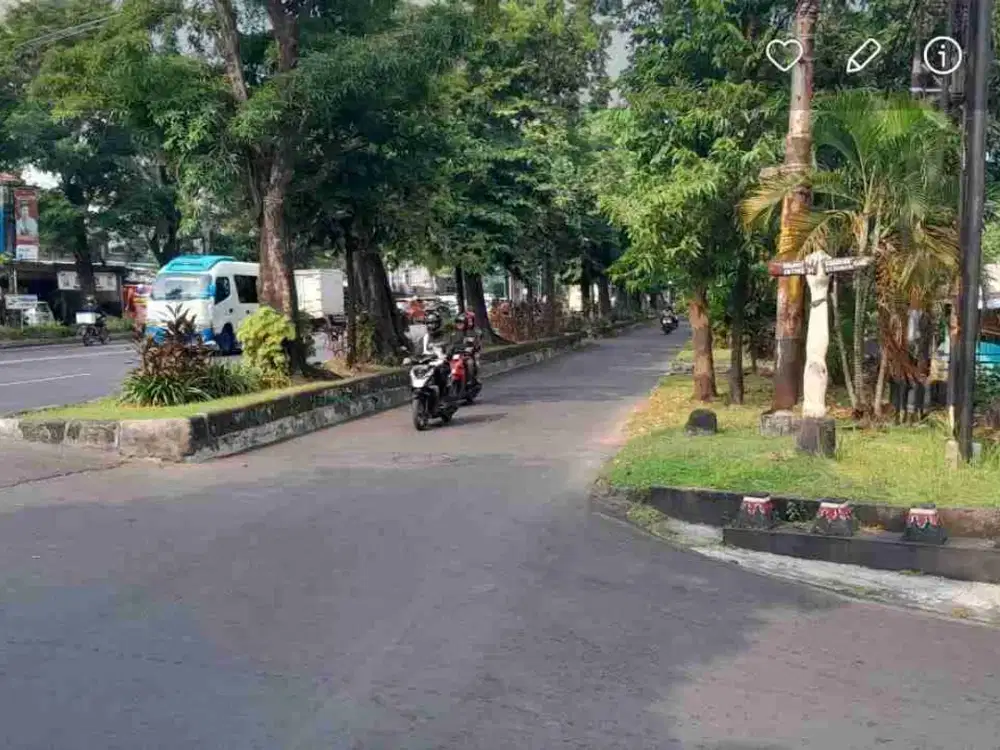 tanah jalan Slamet Riyadi Solo luas 257m