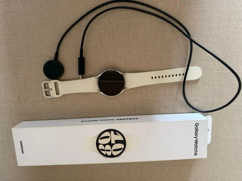 Jam Samsung Galaxy Watch 6