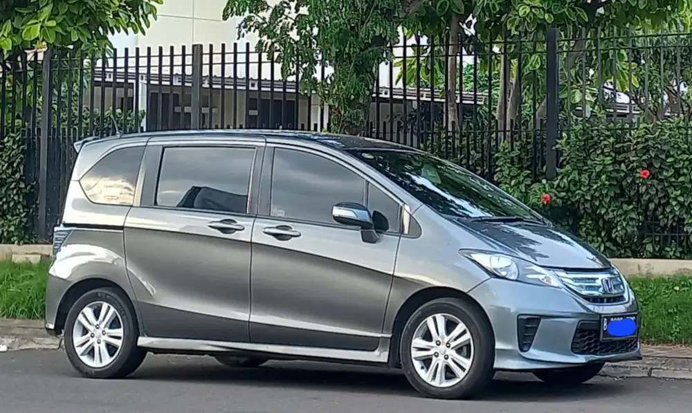 Honda Freed 2010 Bensin