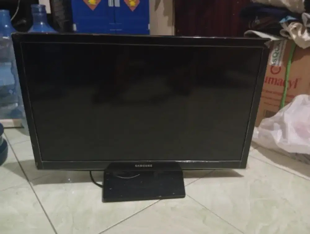 Samsung 24inch kondisi bagus