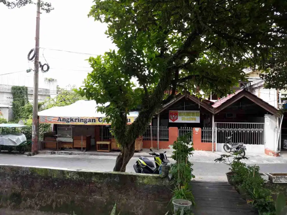 Rumah jual pinggir jln