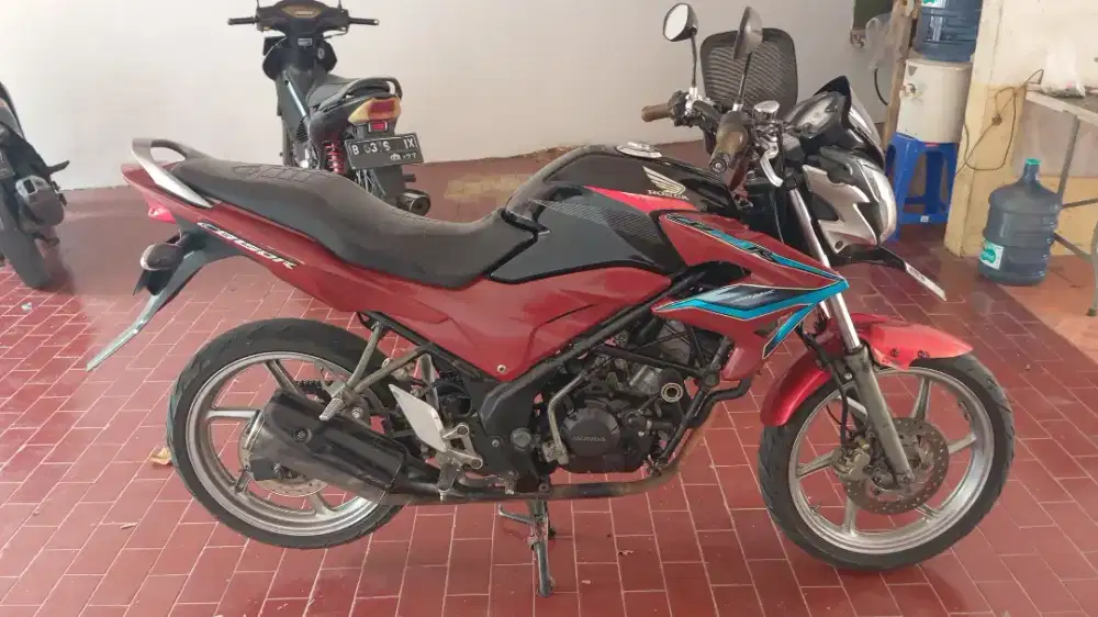 Jual motor CB 150R tahun 2014