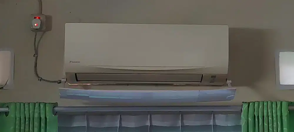 1 Unit AC Daikin 1.5 PK (Thailand) & 2 Unit AC Sharp 1 PK (Indonesia)