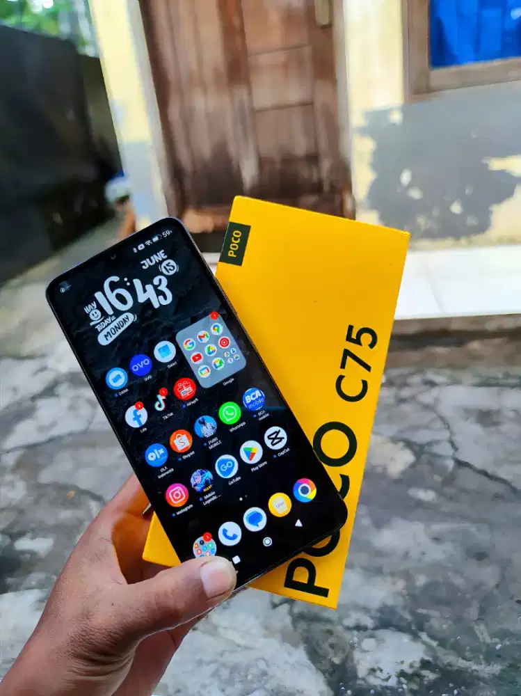 Poco c75 mulus fulset Ram 8/256gb siap pakai