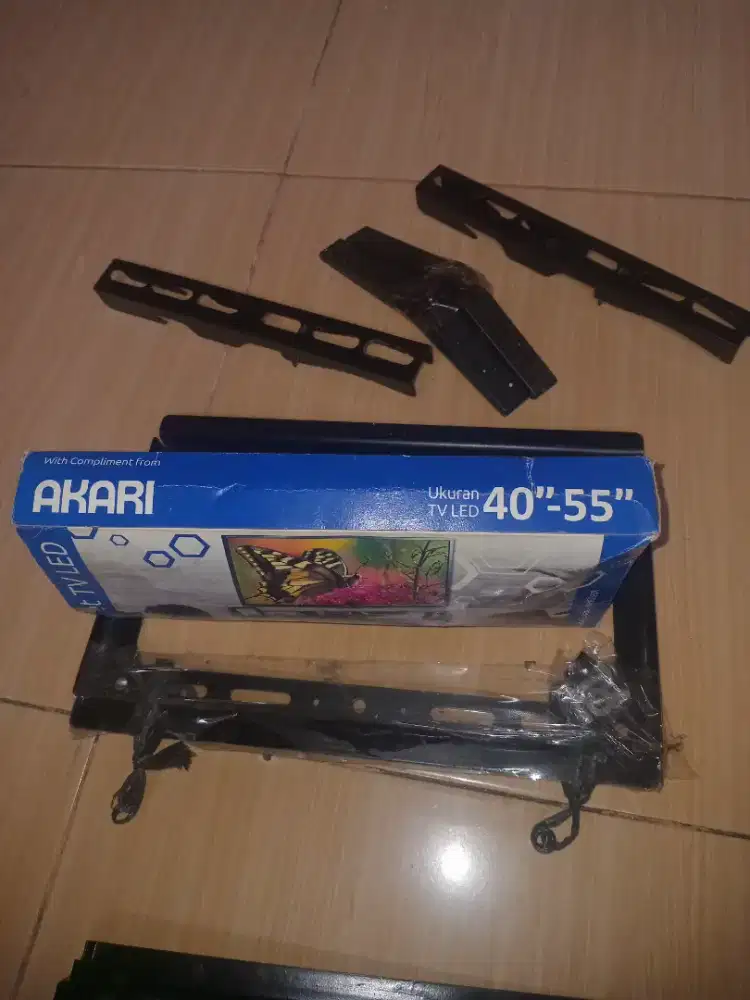 Breaket televisi 40