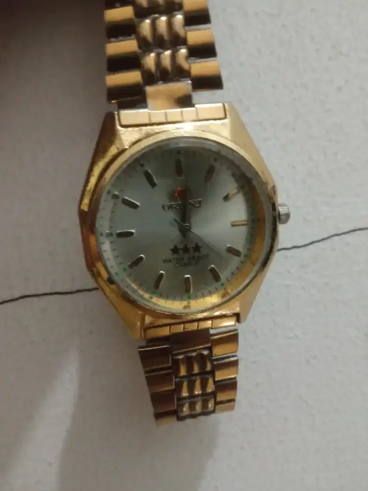 Jam tangan pria orient
