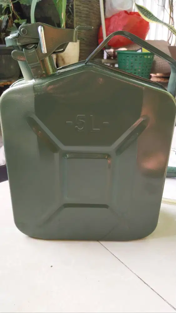 Jerigen bensin kaleng 5L