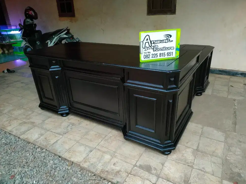 Meja kantor direktur minimalis full kayu jati