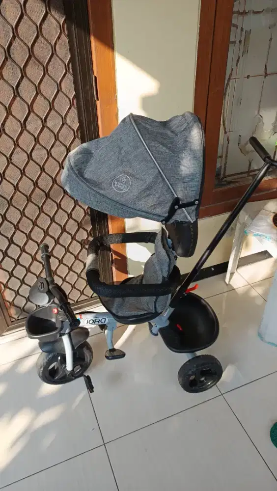 Sepeda roda 3 iora bekas