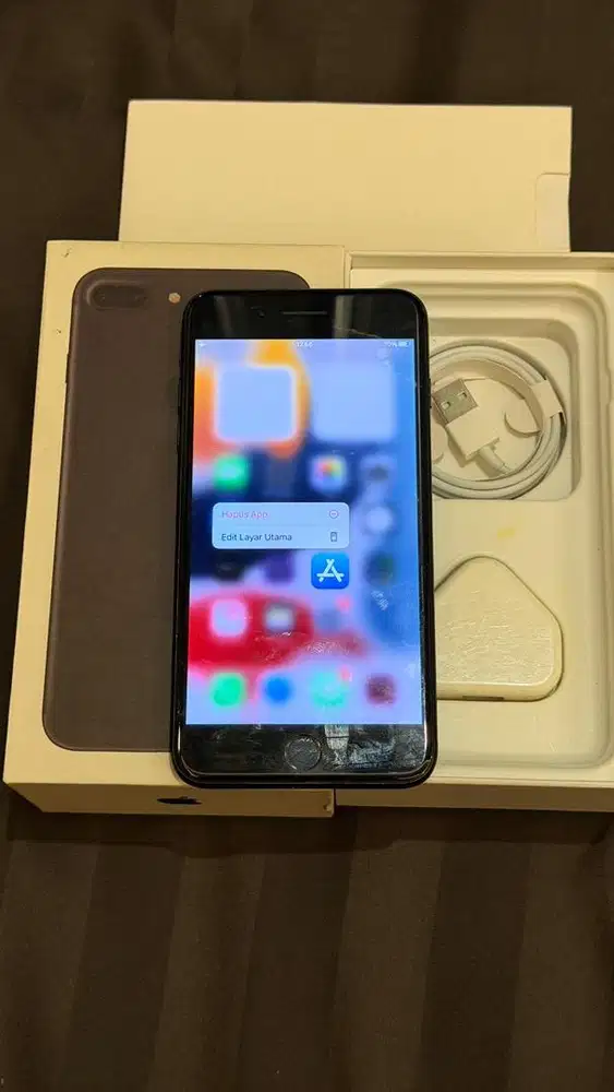 Dijual Iphone 7 Plus 128GB Black Terdaftar Lengkap