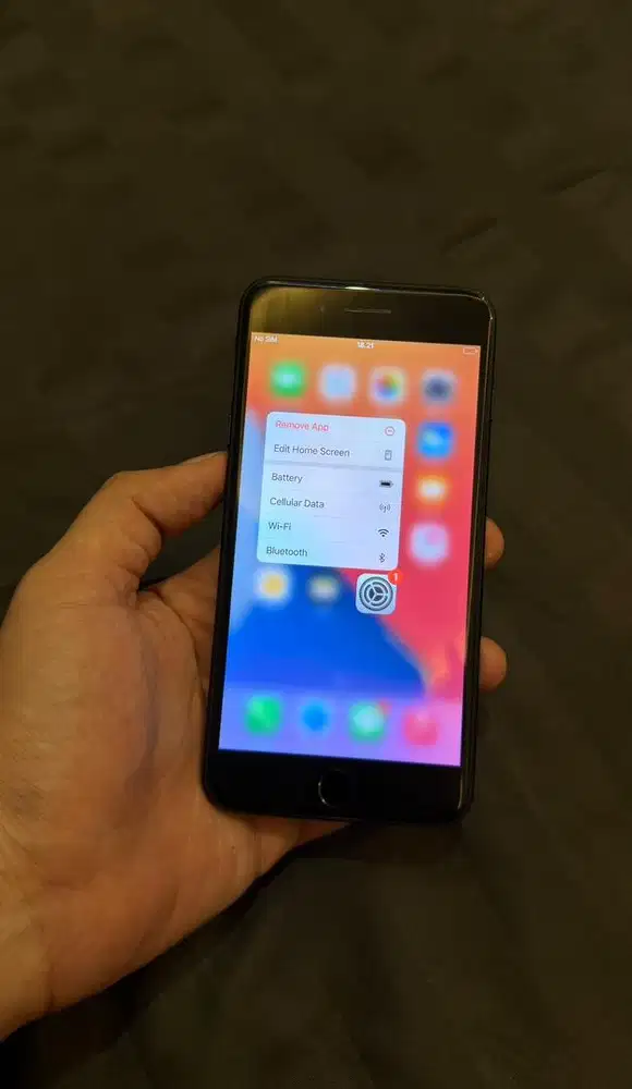 Dijual Iphone 7 Plus 32GB Black Terdaftar Hp charger