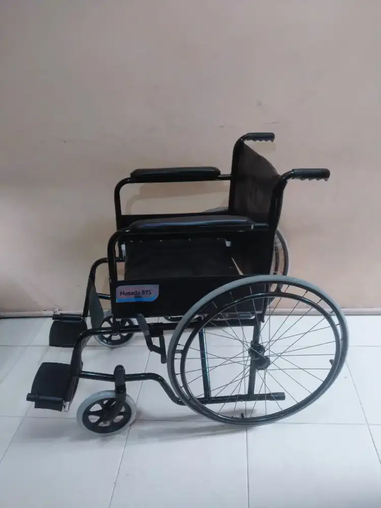 kursi roda husada