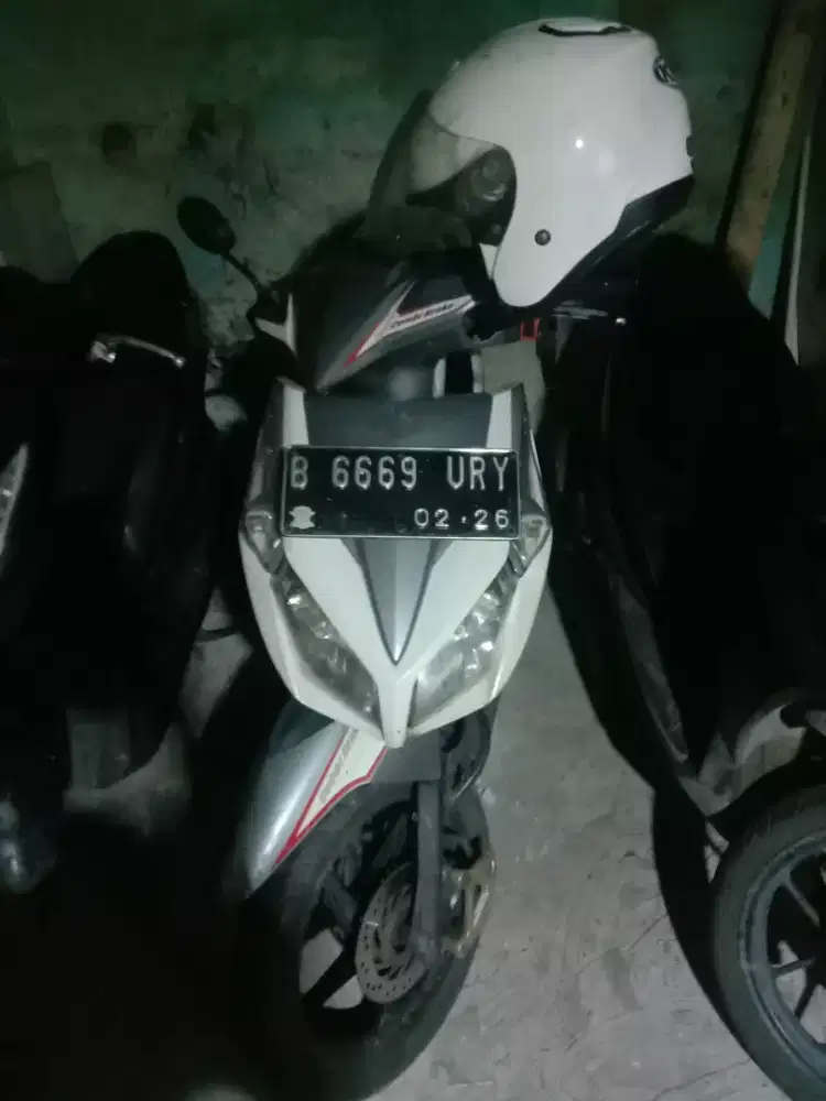 Vario karburator 2011 dijual cepat butuh duit bosku,