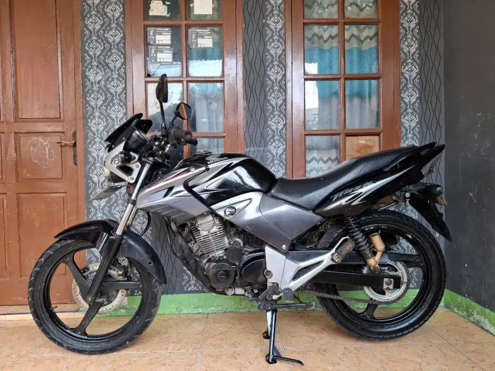 Honda tiger revo tahun 2012