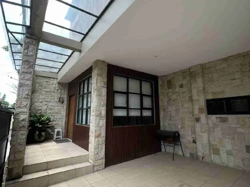 Rumah diJual  Semi Furnish di Cirendue Jakarta Selatan