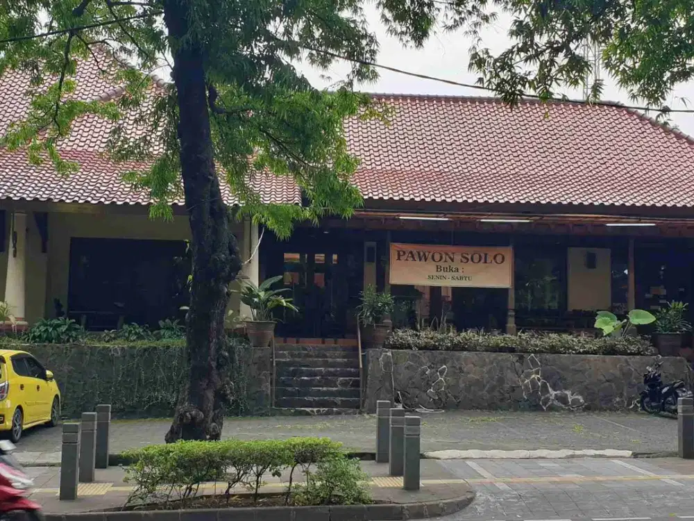 di jual tanah bonus restaurant cocok di jadikan serba usaha harga sudah murah