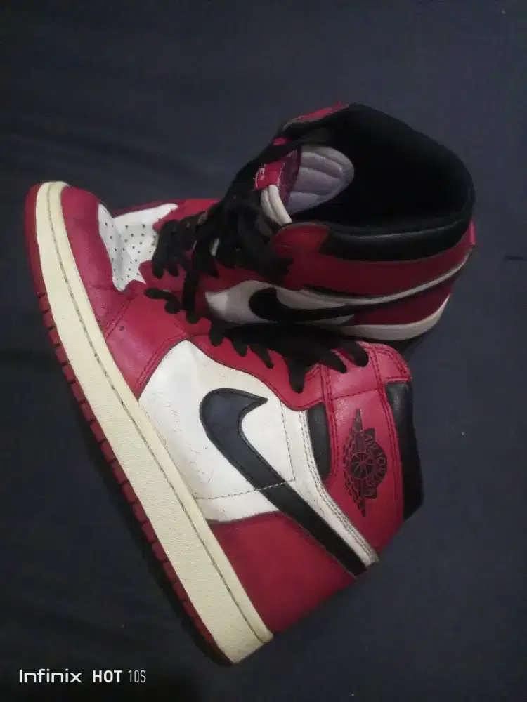 Nike Air Jordan Merah