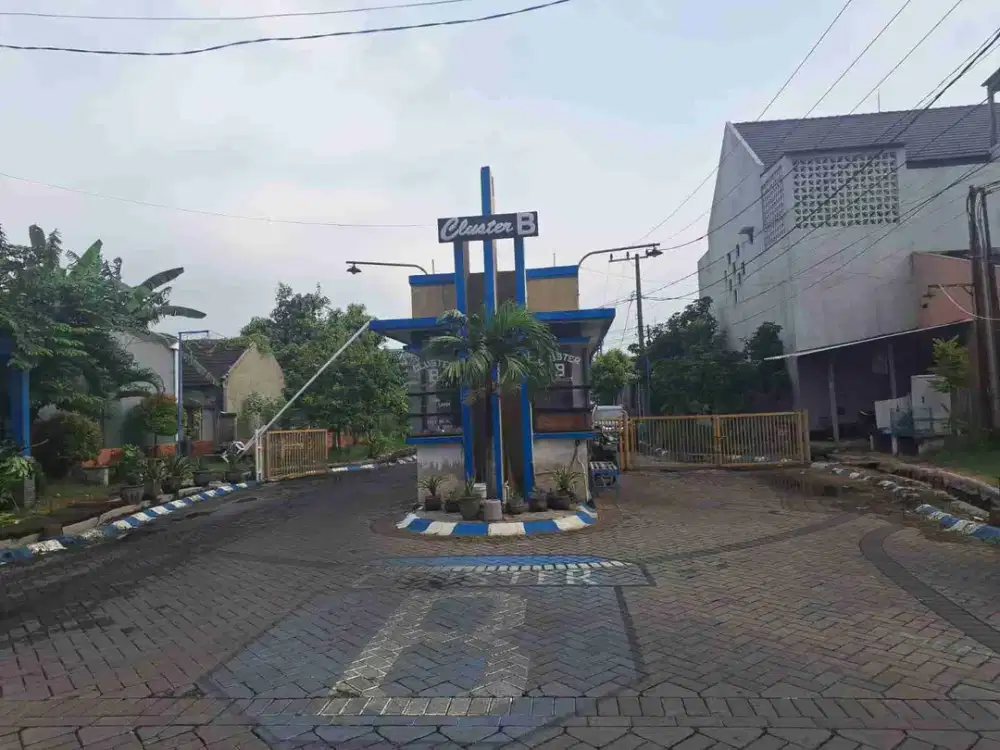 DEKAT PINTU TOL Rumah 2 Lantai Graha Kota Sidoarjo Siap Huni Luas 137 Meter SHM