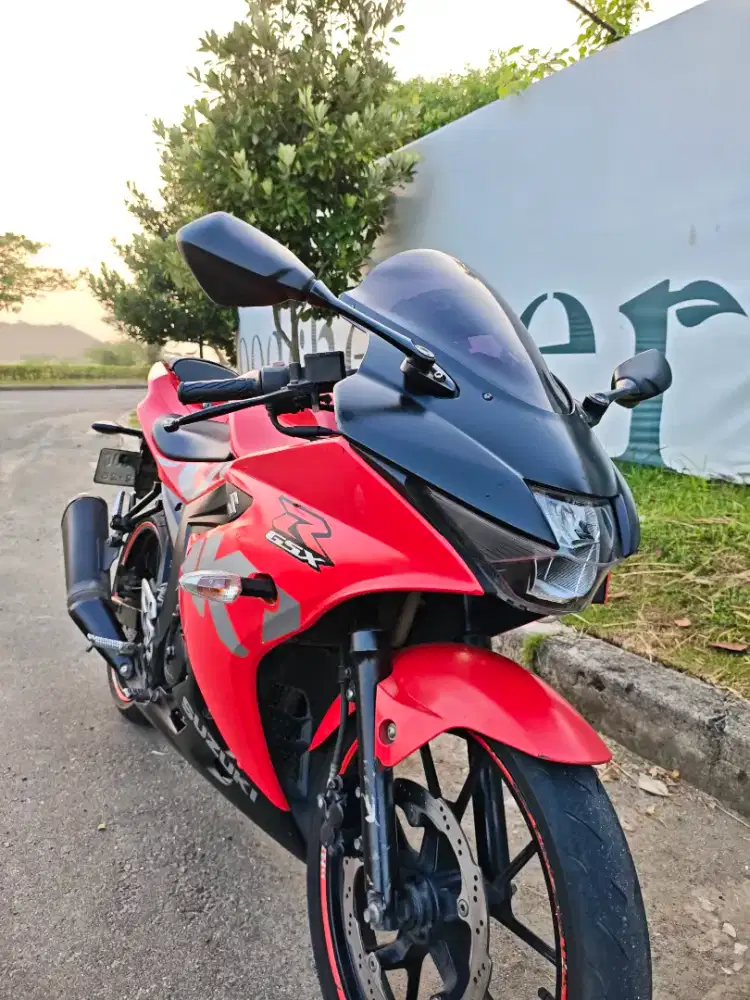 Suzuki GSX R 150 Tahun 2017