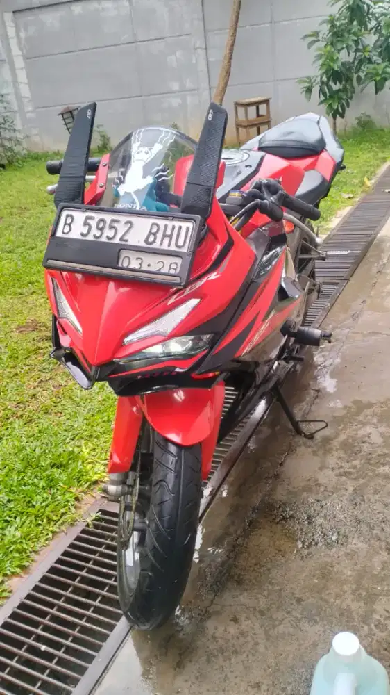 CBR 150R merah 2023