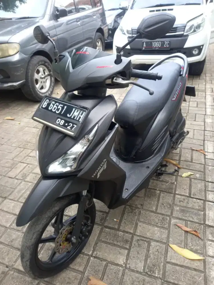Vario agnes 110 hitam