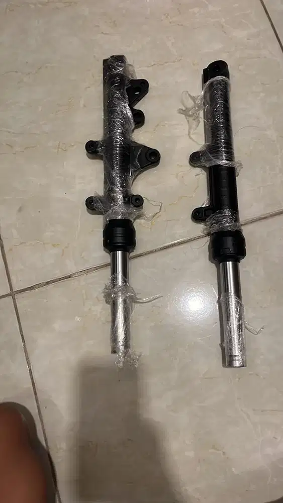 Shock depan aerox 155 YB 65